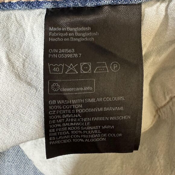 H&M &Denim Skirt Womens 8 Blue Distressed Raw Hem Frayed Button Fly Casual - Picture 6 of 11